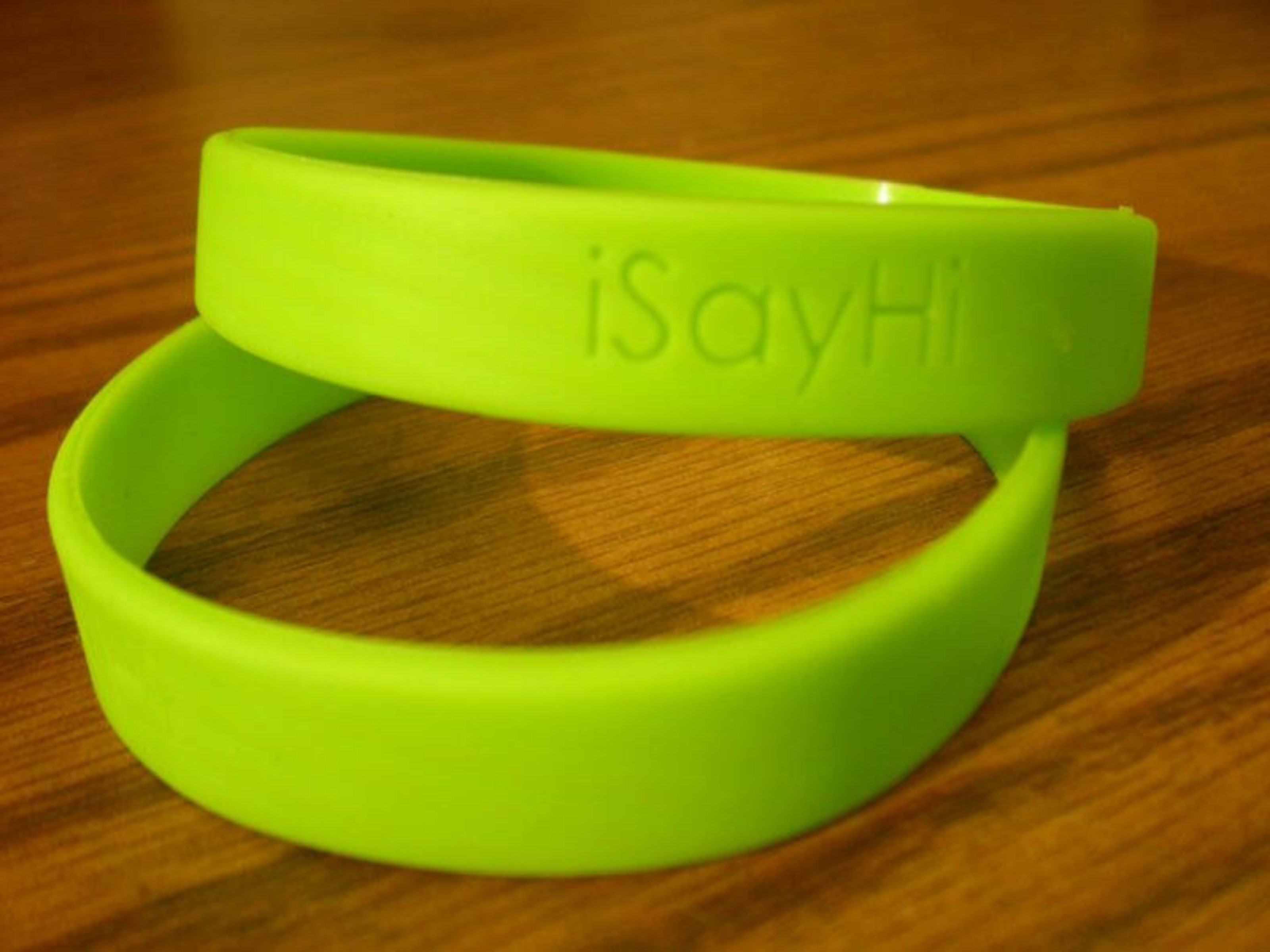 iSayHi wristband