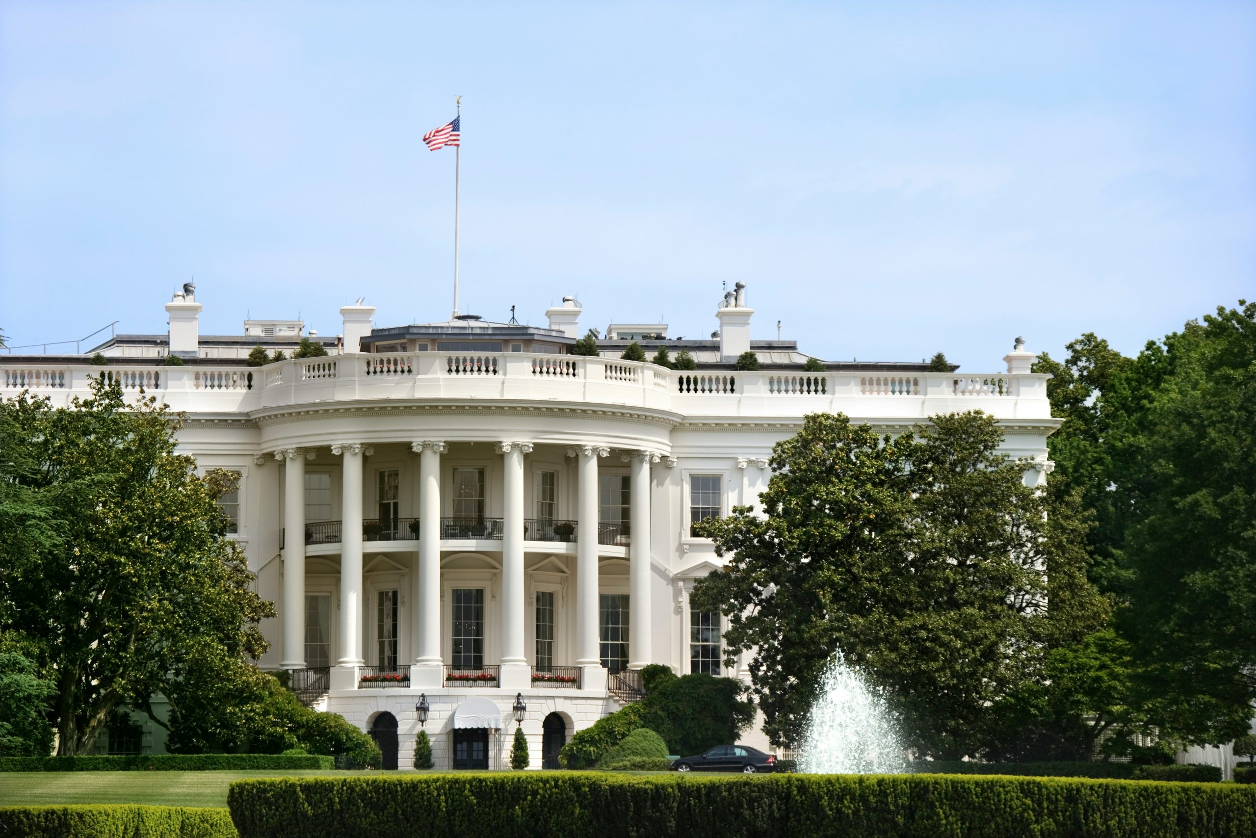 White House accuses Moonshot of siphoning Anthropic data