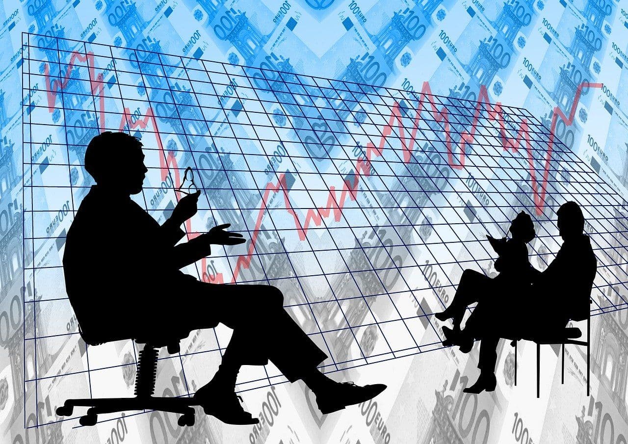 Graphs, discussion (geralt/Pixabay)