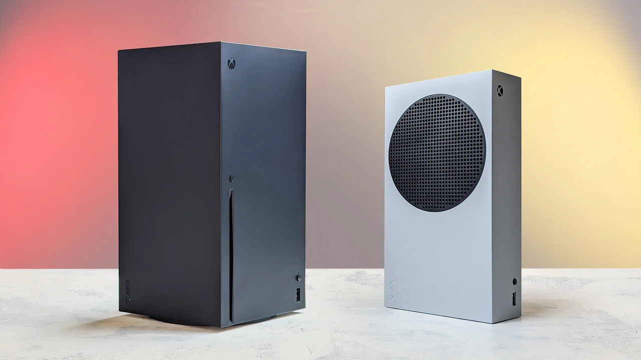 A photo of an Xbox Series X and Xbox Series S.