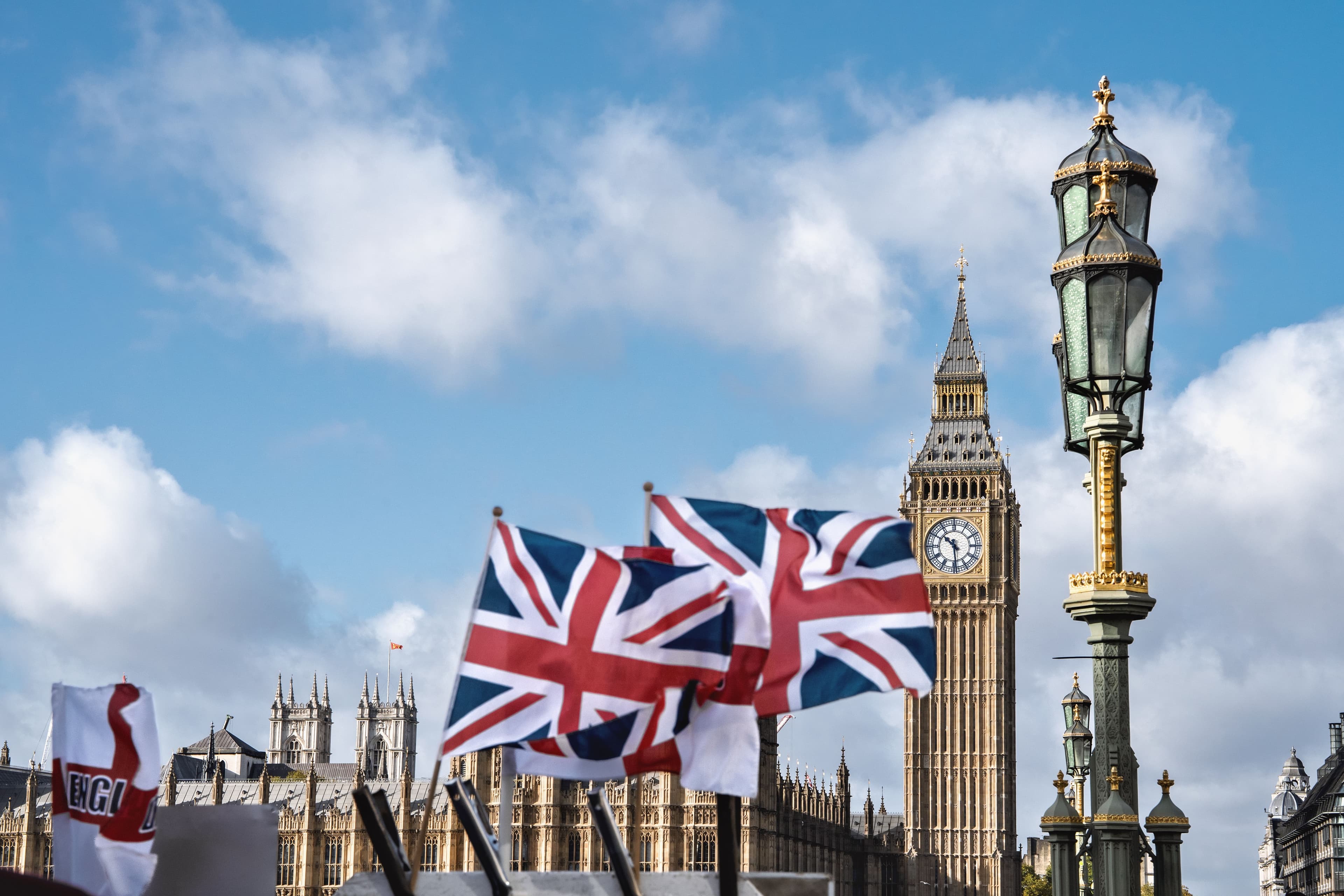Union Jacks fly in London (Getty Images/Tatiana Sviridova)