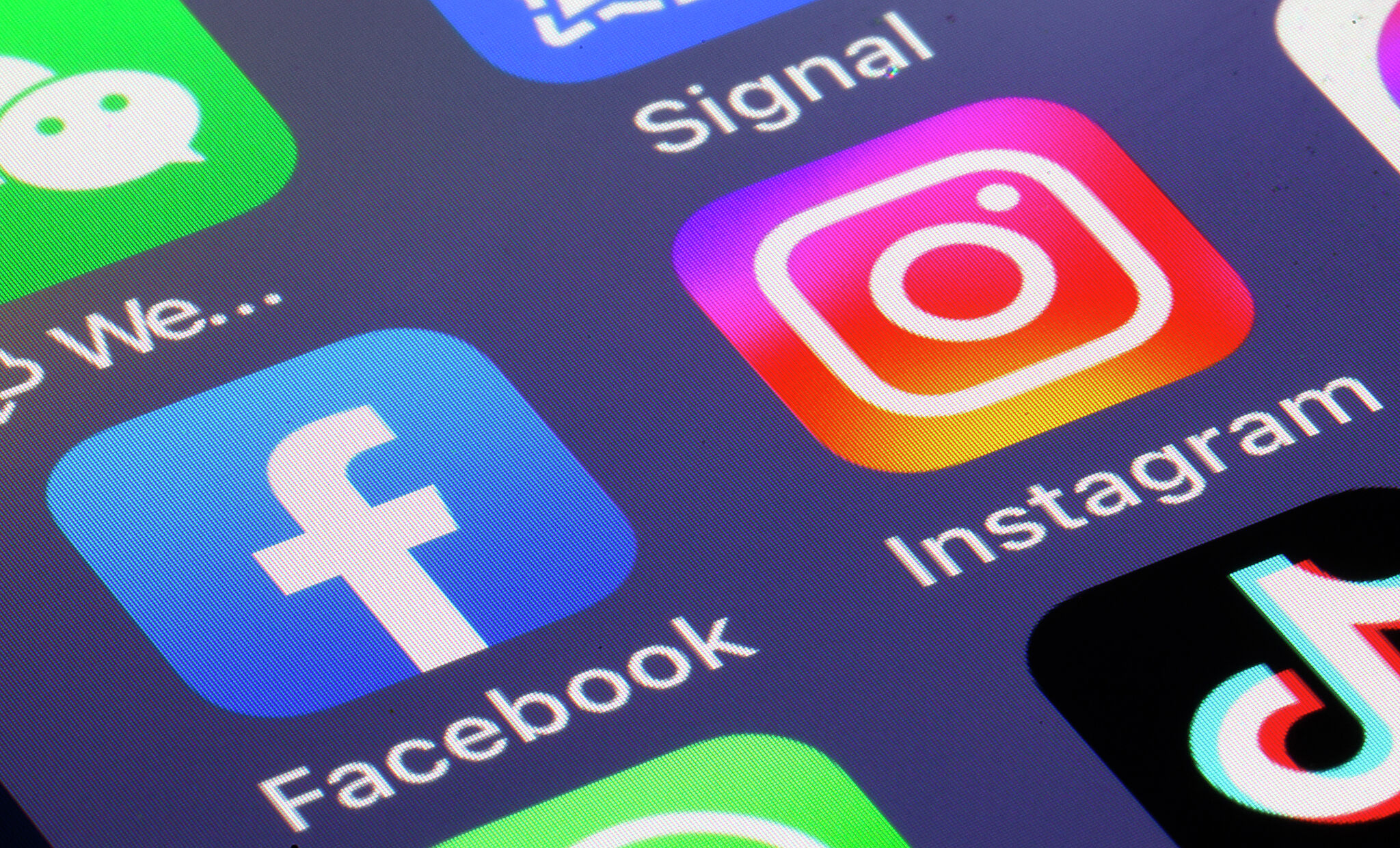 The infinite scroll may become endangered if controversial Calif. law passes