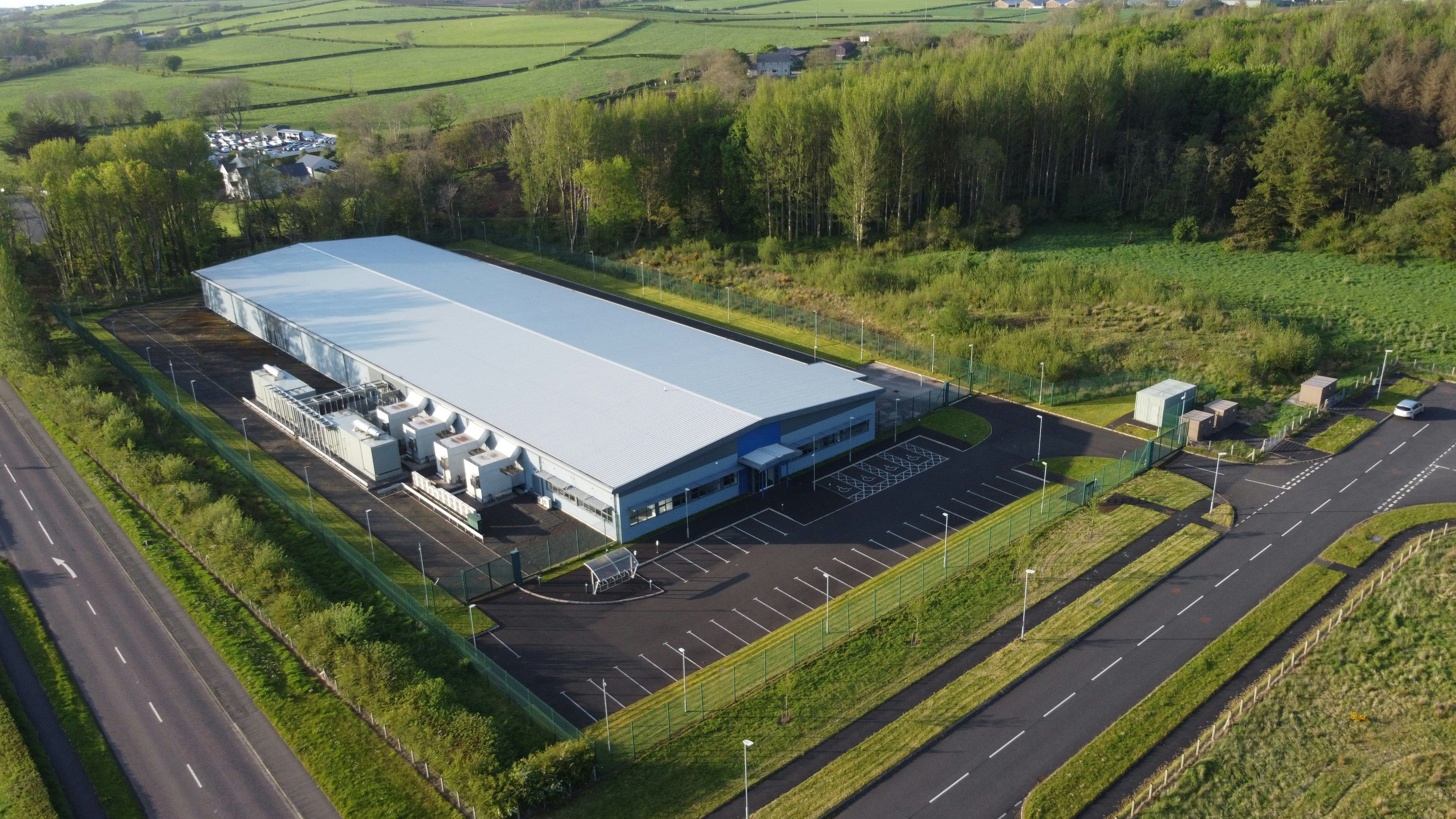 Aerial view of a data center 16:9 (Geoffrey Moffett/Unsplash)