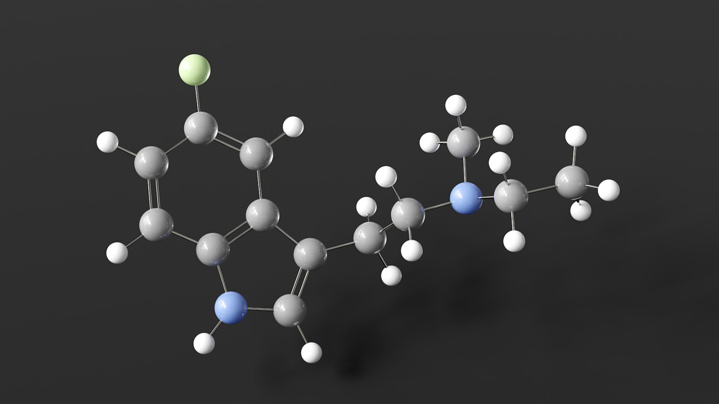 Einstein's relativity rules chemical bonds in heavy elements, new research shows